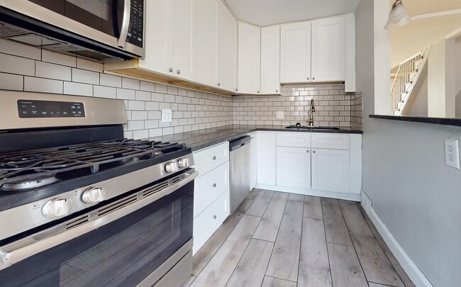 Photo - 1370 N 75th St