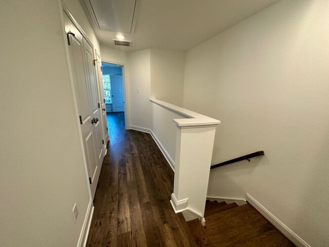 Photo - 409 Randolph Vw Dr