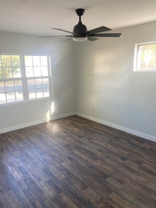 Photo - 1204 Alta Vista Dr