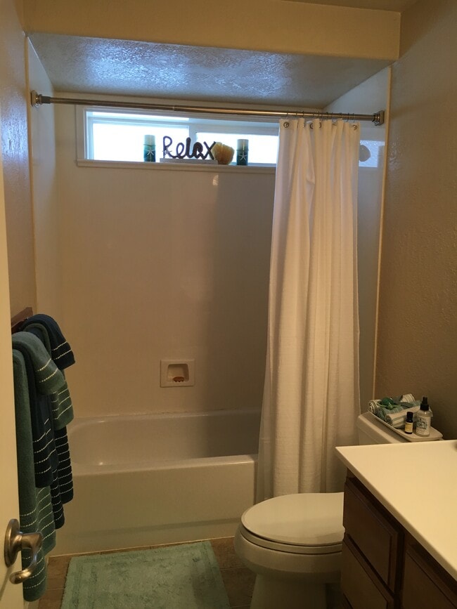 Photo - 1344 Benjamin Ct Unit Cozy Two Room Apartment