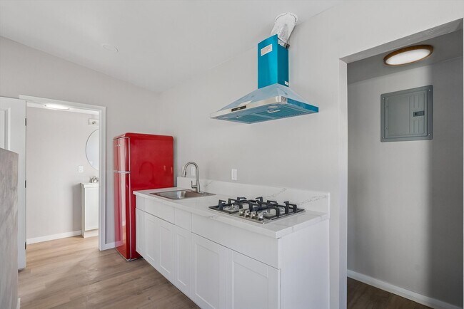 Photo - 890 E Ash St Unidad 4