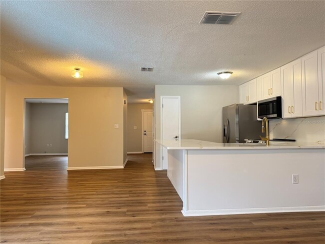Photo - 1602 Leslie Dr