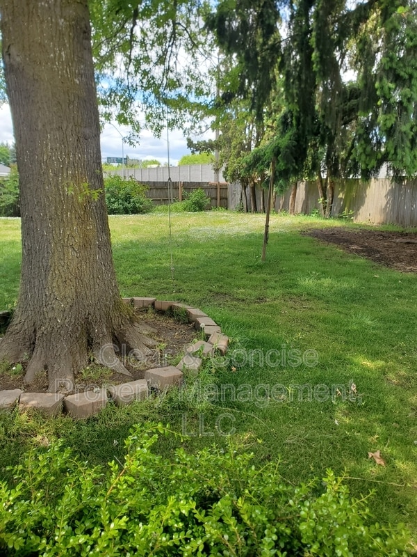 Photo - 3131 Kentwood Dr House