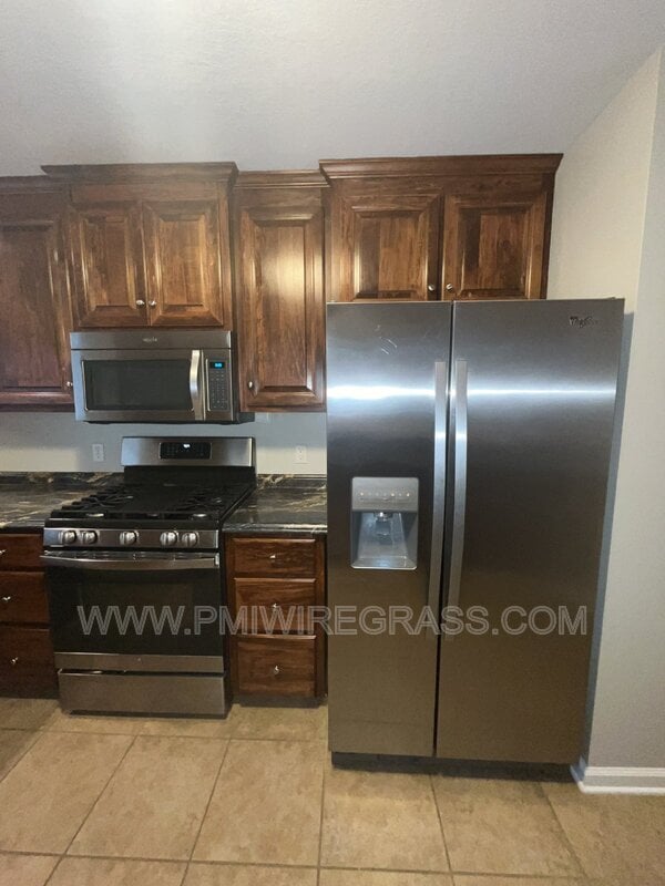 Photo - 214 Winterberry Way