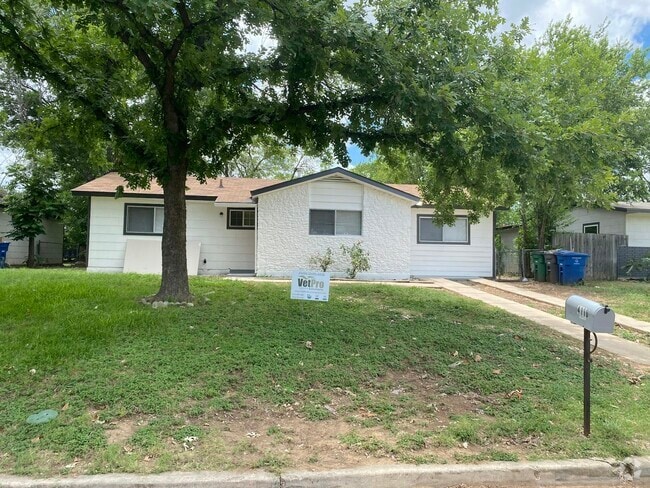 Building Photo - 4110 Tropical Dr Rental