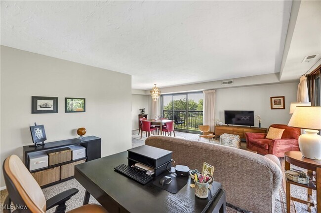 Building Photo - 12550 Lake Ave Unit 706 Rental