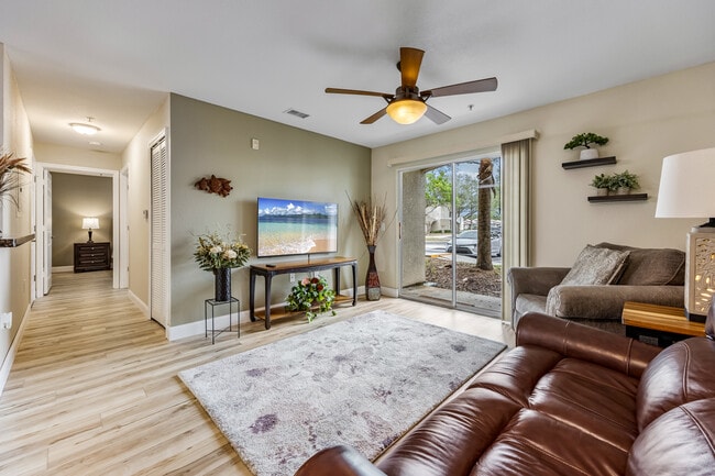 Building Photo - 3512 D'Avinci Way Unit 1013