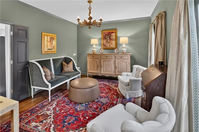 4 Montclair Dr NE