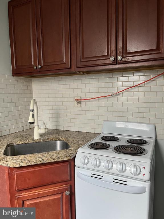 Photo - 425 N 41st St Unit 1ST FL REAR