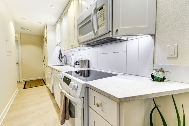 Photo - 1934 18th St Unit 3