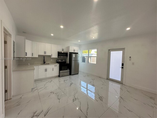 Photo - 1700 Thomas St Condo Unit 1
