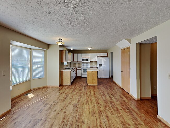 Photo - 45 Purple Finch Loop