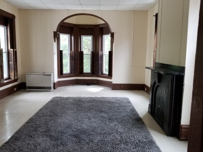 Sala de estar - Unidad 3 - 205 W Church St Unidad 3
