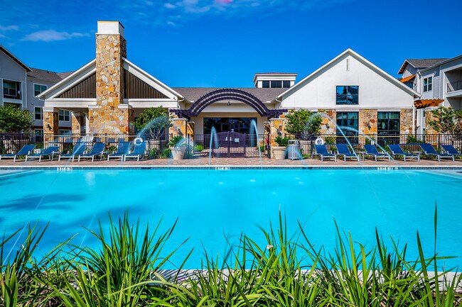 Stone Loch Apartments