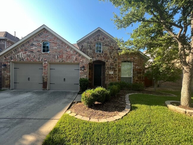 Building Photo - Lovely 4 bedroom 3 bath home!