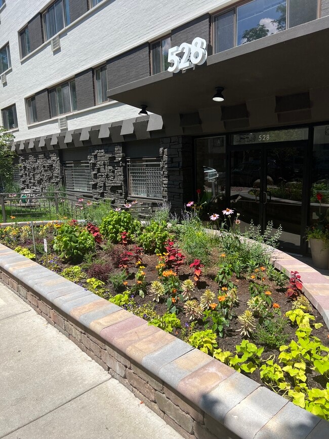 Photo - 524 W Oakdale Ave