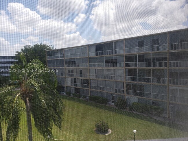 Photo - 4700 Washington St Unit 404