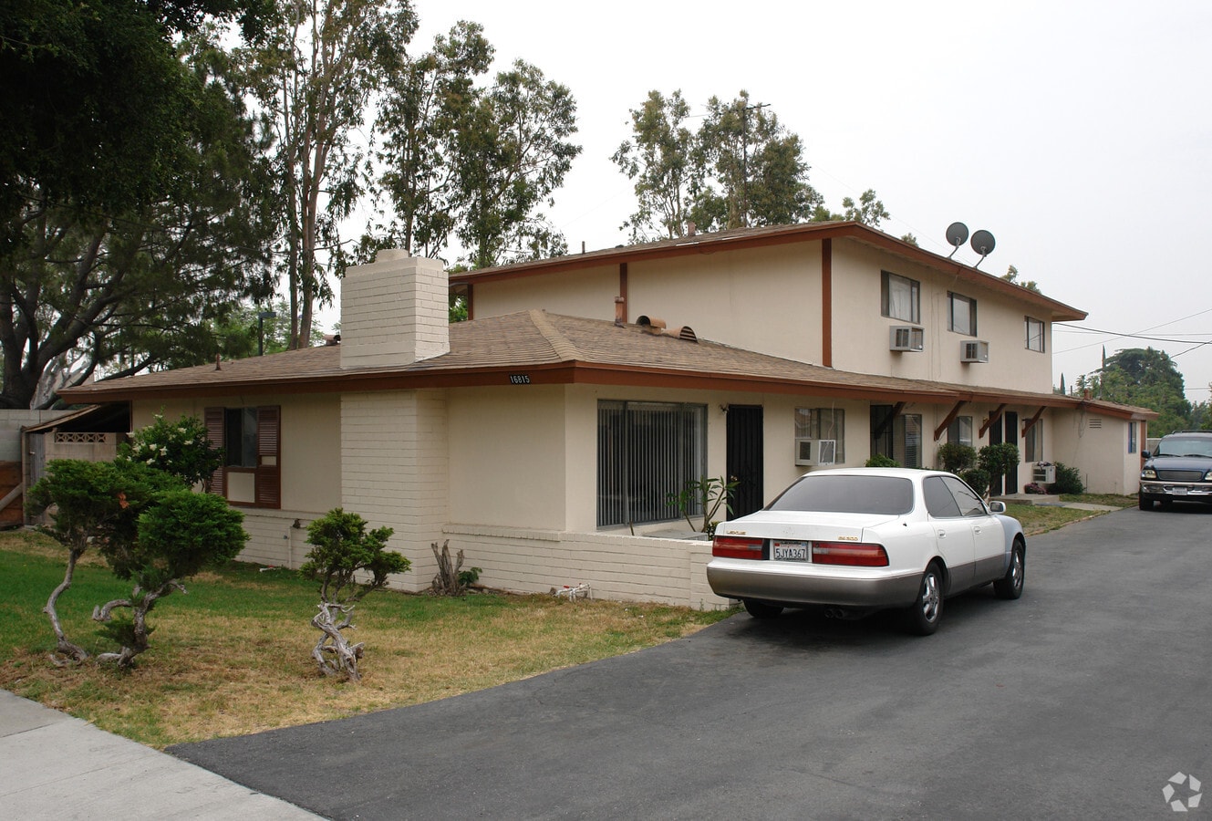 Photo - 16815 Randall Ave Apartments