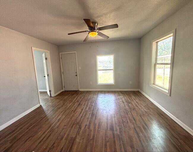 Photo - Charming 3 Bedroom in Littlefield