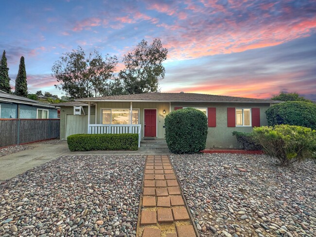 Great 4B/2BA House in La Mesa! - Great 4B/2BA House in La Mesa!