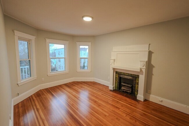 72 Ridgewood St Unit 2