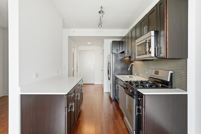 Photo - 1229 N Wells St
