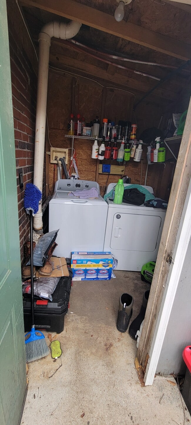 Photo - 5403 Torgerson Dr