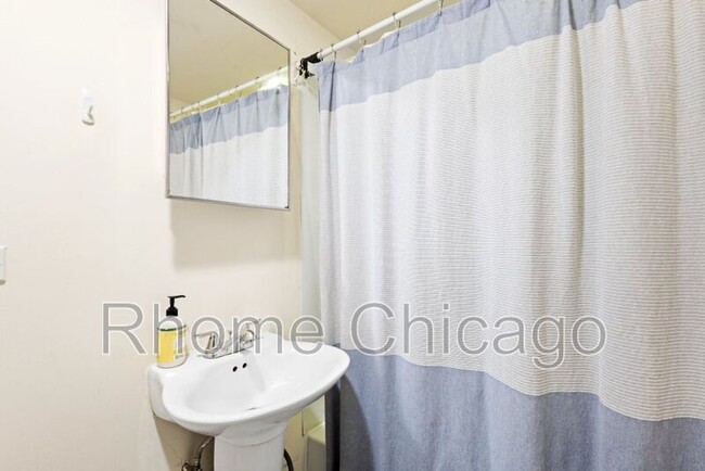 Photo - 6115 S Drexel Ave Unit 5 Upper North-West