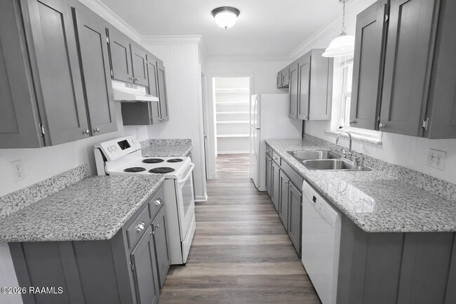 Photo - 125 Elmwood Dr