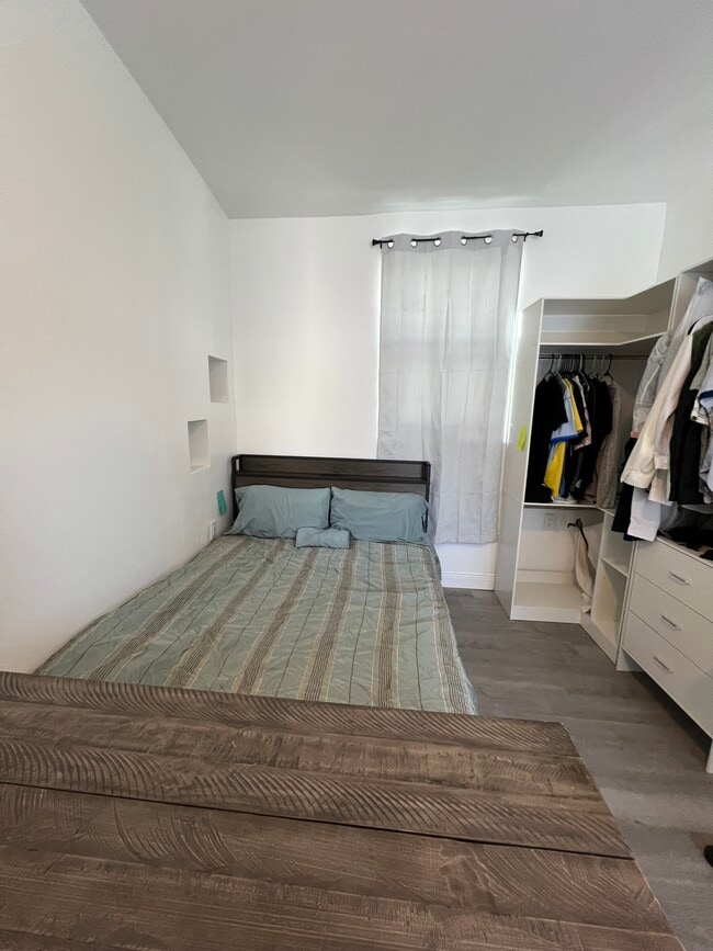 Photo - 4170 NE 15th Ave Unit 3