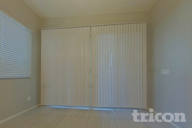 Photo - 14989 W Wilshire Dr