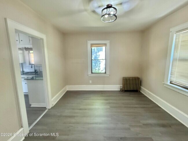 Photo - 405 Fig St