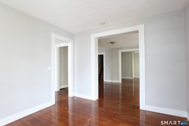 Photo - 36 Cassius St