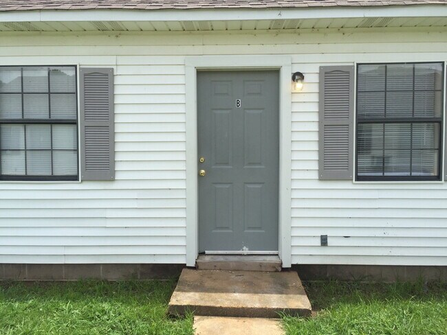 Photo - 687 Jill St Unit Apt B