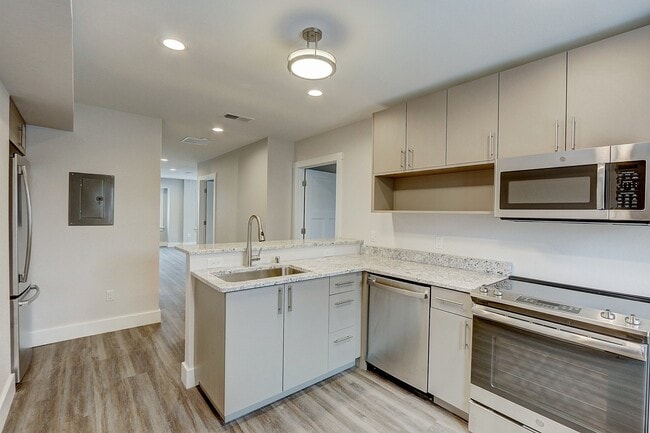 Photo - 2105 N Booth St Unit 1