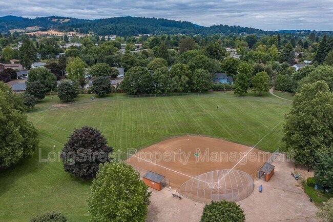 Photo - 1950 NW Hayes Ave