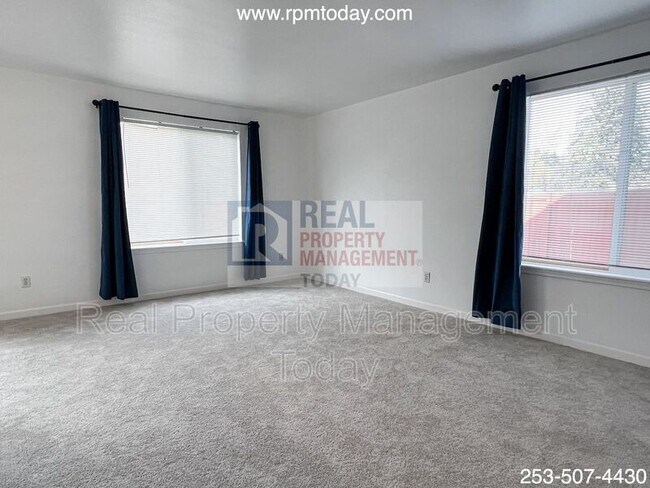 Photo - 334 Tacoma Blvd S Unit 334