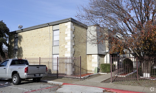 Highland Park Apartments