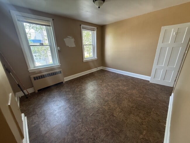 Photo - 637 N 6th St