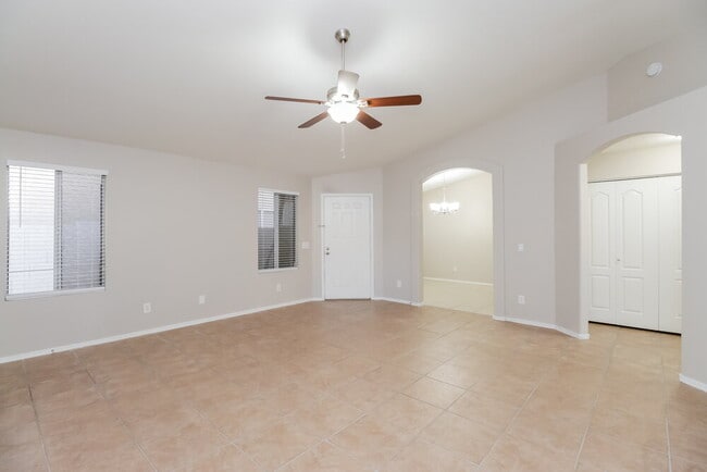 Photo - 118 W Tumbleweed Ct