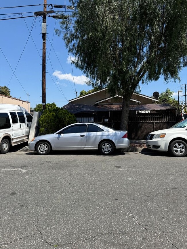 Photo - 7400 Roseberry Ave Unit 7402 1/2