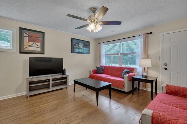 Photo - 210 Parthenia Dr Unidad ID1388444P