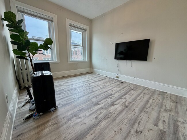 Photo - 14 Glenville Ave Unit 3