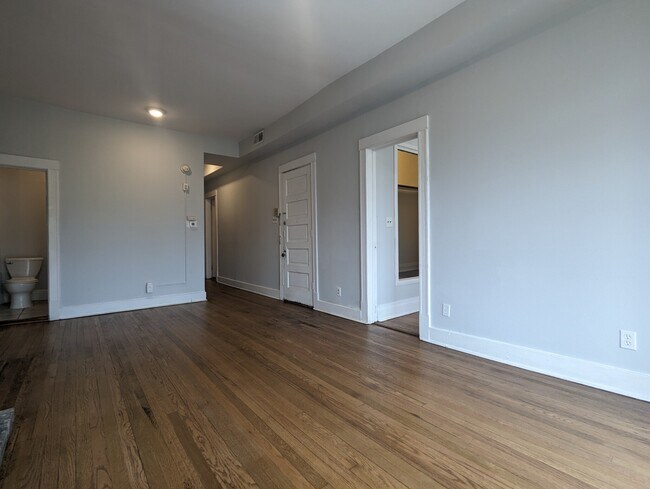 3542 N Halsted St Unidad 2
