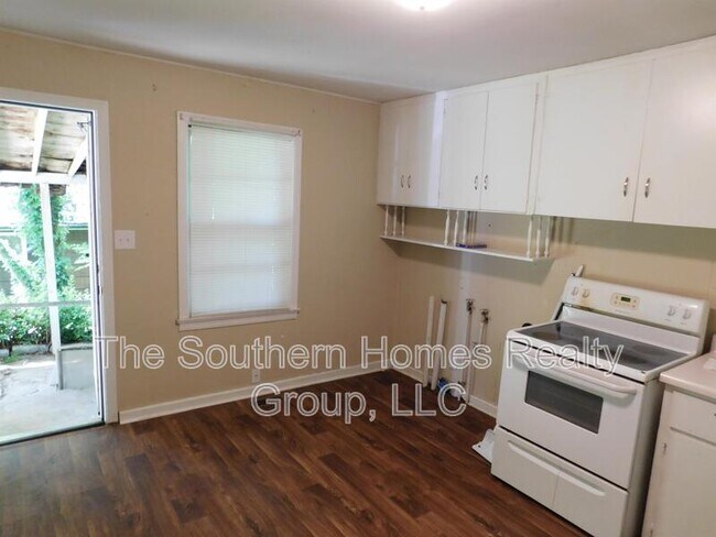 Photo - 1704 Shady Dr