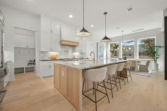 Photo - 1339 Allen Rd