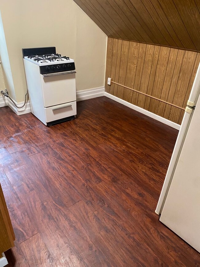 Photo - Lovely One Bedroom Apartment in Squirrel Hill