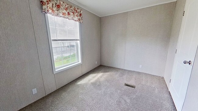 Photo - Move-In Ready Mobile Home with Upgrades!