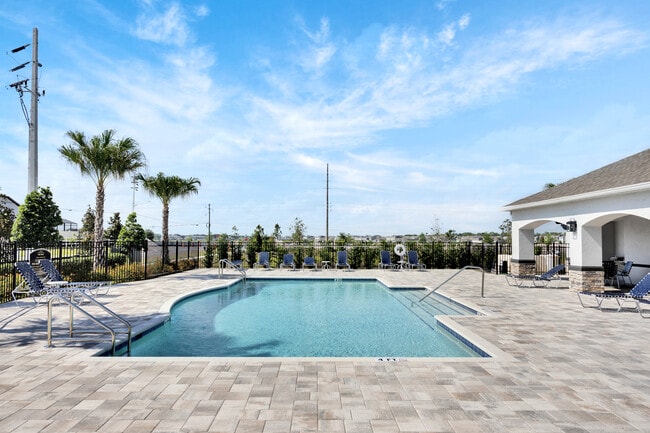 Photo - Saint Cloud - Multi Unit