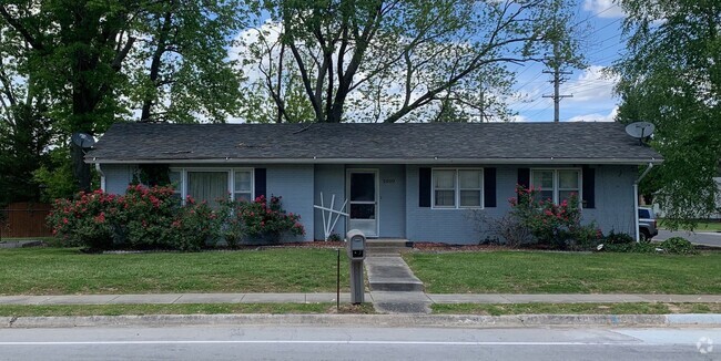 Building Photo - Cute home on SouthWest side of Carbondale